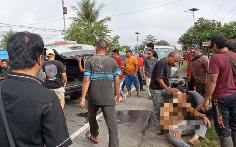 Kondisi TKP pascainsiden lakalantas di Jalan Trans Kalimantan Km. 15, Barito Kuala, Sabtu, 4 April 2026. (FOTO: IST)