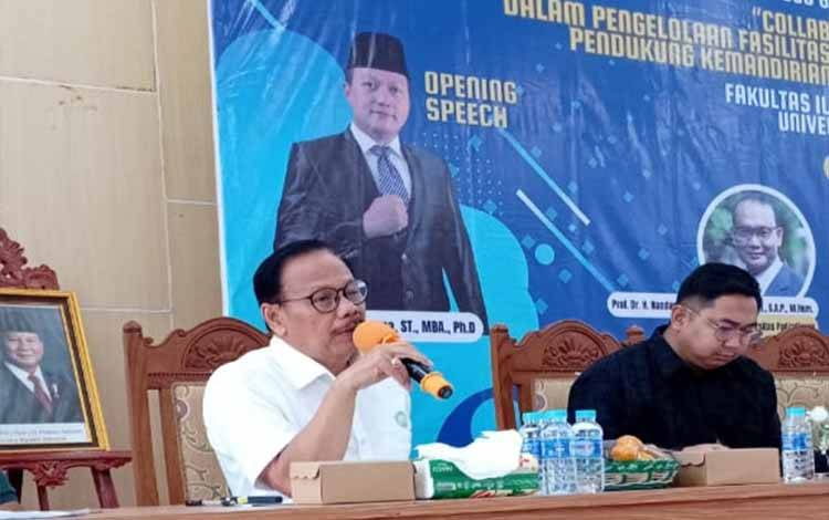Sekretaris Eksekutif GAPKI Kalteng, Rawing Rambang menjadi salah seorang narasumber dalam diskusi yang diselenggarakan Fisip, Universitas Palangka Raya.(FOTO: Istimewa)
