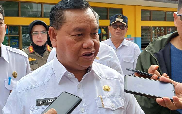 Bupati Kotawaringin Timur Halikinnor