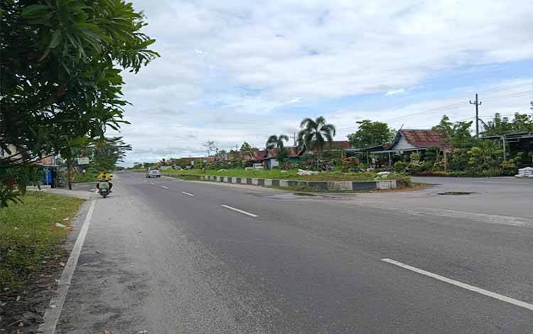 Simpang Jalan Yos Sudarso dan Bukit Keminting Palangka Raya (Foto:MARINI)
