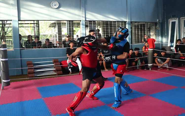Event Kapuas Fighter I di Wellstrong Combat Sport & Gym, Jalan Trans Kalimantan, Kuala Kapuas, Sabtu, 25 April 2026. (FOTO: Diskominfo Kps)