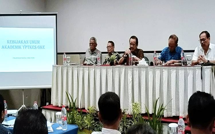 YPTKES-GKE menggelar pertemuan lengkap yang melibatkan unsur pembina, pengurus, dan pengawas, pada Minggu, 3 Mei 2026 di Hotel Luwansa Palangka Raya. (FOTO: Istimewa)