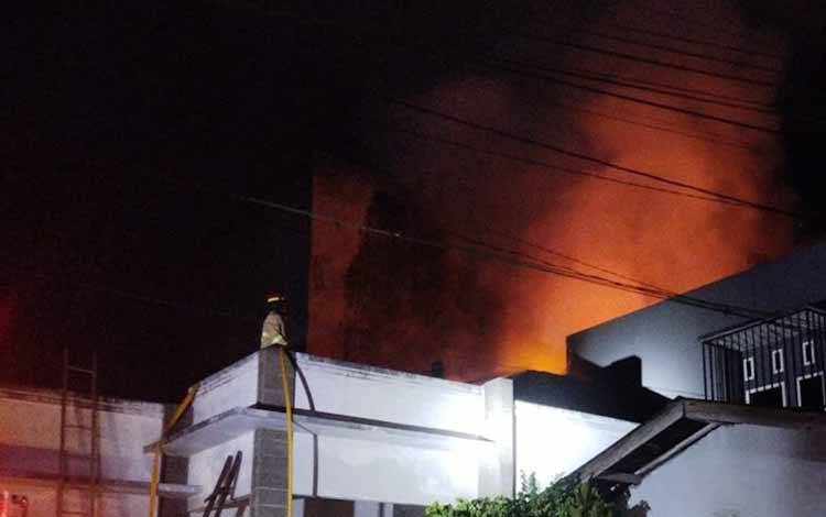 Lokasi kebakaran ruko gudang ssembako Jalan Kawitan RT 23, Kelurahan Sidorejo, Kecamatan Arut Selatan, Rabu, 6 Mei 2026