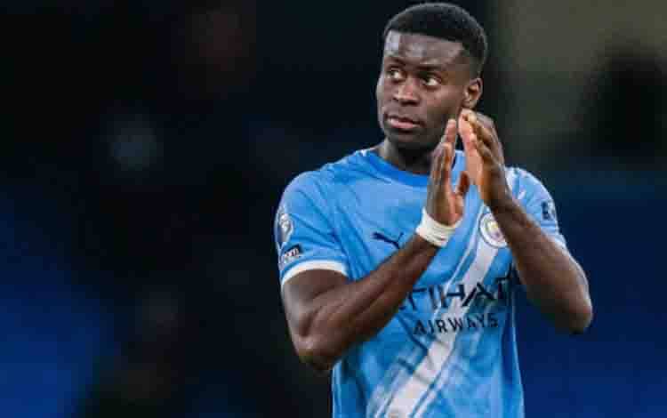 Bek tengah Manchester City, Marc Guehi. Manchester City