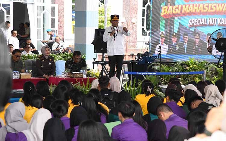 Gubernur Kalimantan Tengah Agustiar Sabran saat memberikan sambutan. (FOTO:BIRO ADPIM SETDA KALTENG)