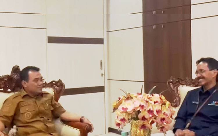 Wakil Wali Kota Palangka Raya, Achmad Zaini saat menerima audensi BPS untuk Sensus Ekonomi 2026. (FOTO: HUMAS)