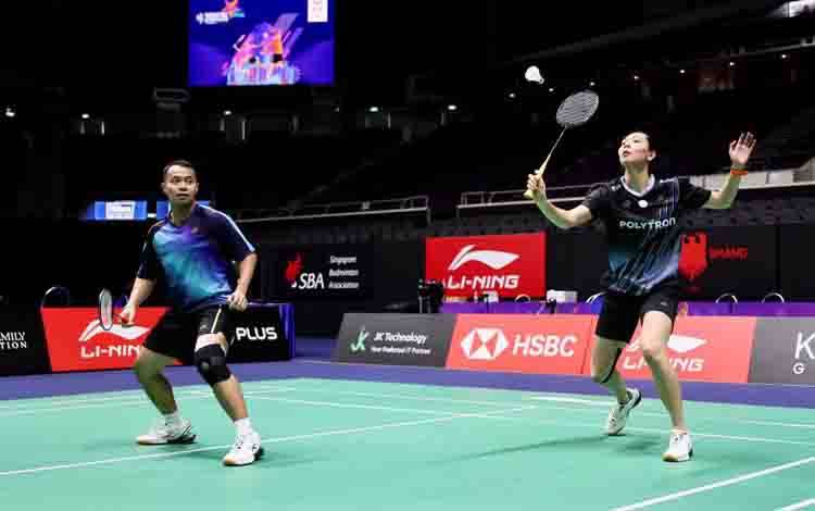 Ganda campuran Indonesia Rehan Naufal Kusharjanto/Gloria Emanuelle Widjaja saat berlatih jelang BWF World Tour Super 750 Singapore Open 2026 di Singapore Indoor Stadium, Senin (25/5/2026). ANTARA/HO-PBSI