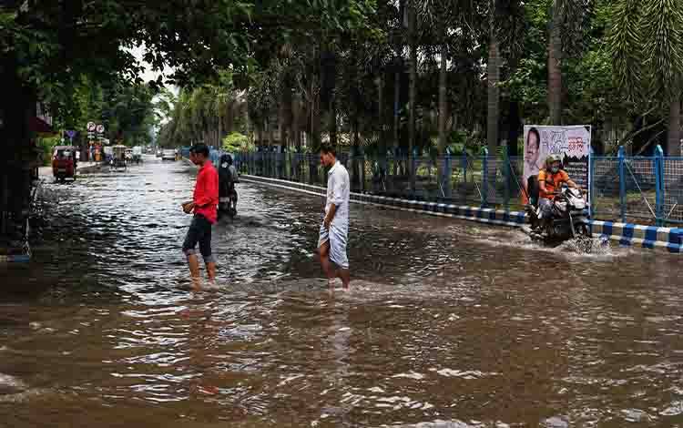 ?Ilustrasi bencana banjir. Pemprov Kalteng menilai penanganan pengungsi saat terjadi bencana membutuhkan koordinasi yang terpadu, cepat, dan terintegrasi antarinstansi. (FOTO: UNSPLASH/DIBAKAR ROY)