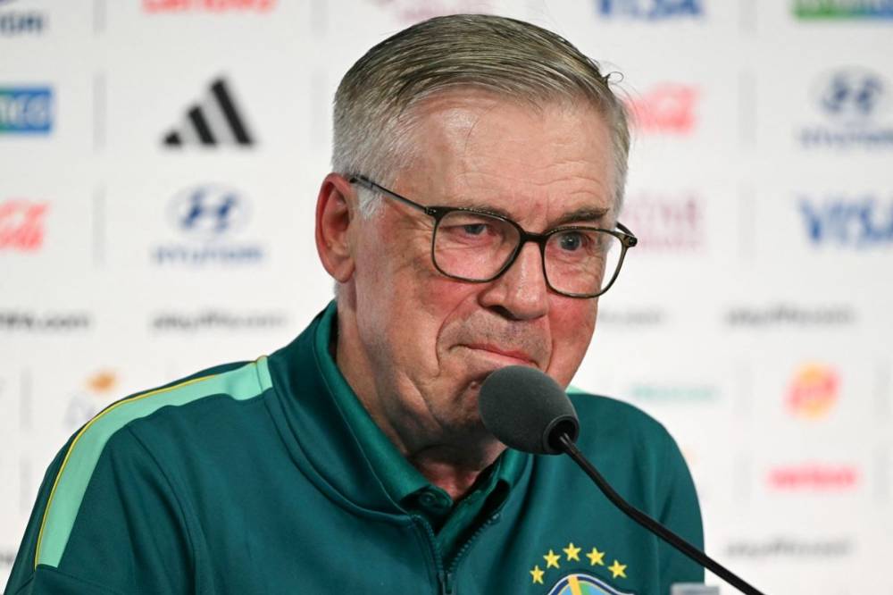 Pelatih tim nasional Brasil Carlo Ancelotti menyampaikan keterangan dalam jumpa pers di Stadion MetLife, New Jersey, Amerika Serikat, Jumat (12/6/2026), sehari menjelang laga penyisihan Grup C Piala Dunia 2026 melawan Maroko. AFP/Mauro Pimentel