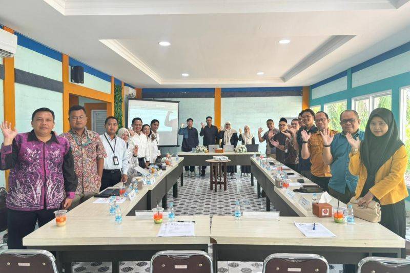 UMPR melaksanakan Focus Group Discussion (FGD) penyusunan policy brief bertajuk "Dari Adopsi Menuju Retensi: Strategi Memperkuat Keberlanjutan Penggunaan Pembayaran Digital di Indonesia" di Palangka Raya. ANTARA/HO-UMPR