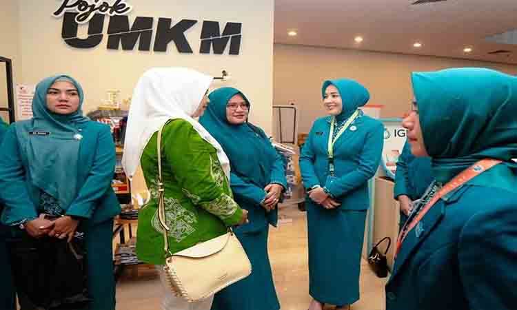 Ketua TP PKK Kalteng Aisyah Thisia Agustiar Sabran saat menghadiri kegiatan HKG PKK Ke-54 di Hotel Claro, Makassar, Sulsel. (FOTO: IST)