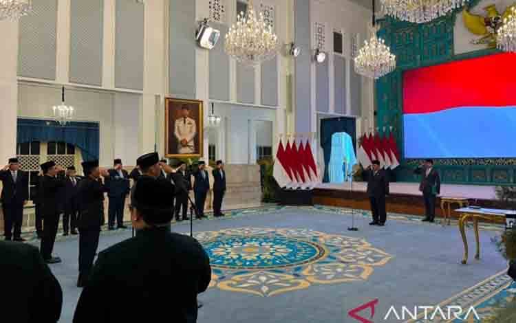 Suasana pelantikan Marsekal TNI (Purn) Donny Ermawan Taufanto dan Profesor Yos Sunitiyoso sebagai Gubernur dan Wakil Gubernur Universitas Republik Indonesia oleh Presiden Prabowo Subianto di Istana Negara, Jakarta, Rabu (22/7/2026). ANTARA/Genta Tenri Mawangi