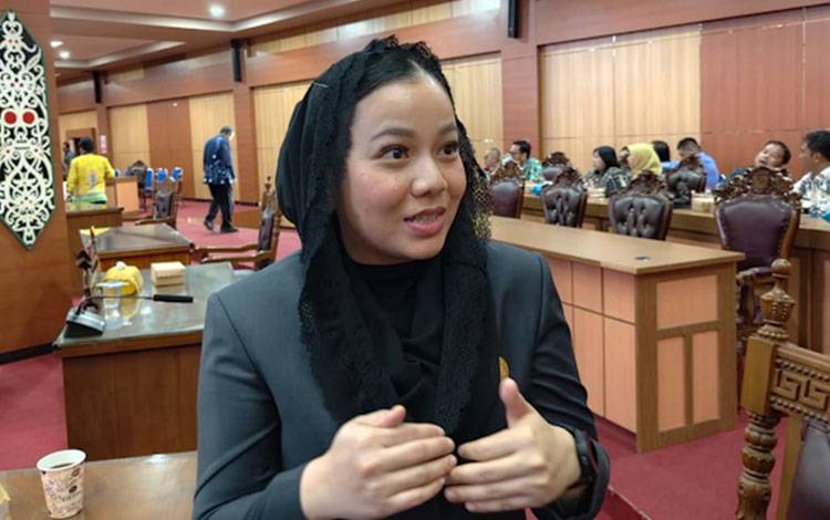 Sekretaris Komisi III DPRD Kota Palangka Raya Rana Muthia Oktari. (FOTO: MARINI)