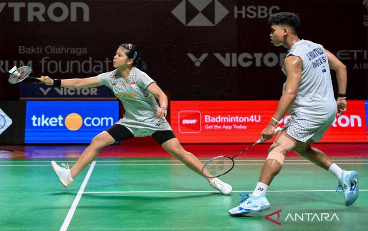 Arsip - Pebulu tangkis ganda campuran Indonesia Jafar Hidayatullah (kanan) dan Felisha Alberta Nathaniel Pasaribu (kiri) pada babak 32 besar Polytron Indonesia Open 2026 di Istora Senayan, Jakarta, Rabu (3/6/2026). ANTARA FOTO/Fauzan/bar