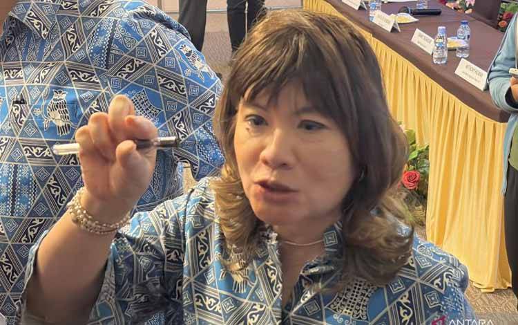 Ketua Umum Asosiasi Pengusaha Indonesia (Apindo) Shinta W Kamdani saat ditemui awak media di Jakarta, Selasa (28/7/2026). ANTARA/Arnidhya Nur Zhafira