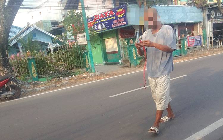 MI yang terpantau melintasi Jalan Tjilik Riwut, Kuala Kapuas, Senin, 3 Agustus 2026. (FOTO: TRC Kapuas)