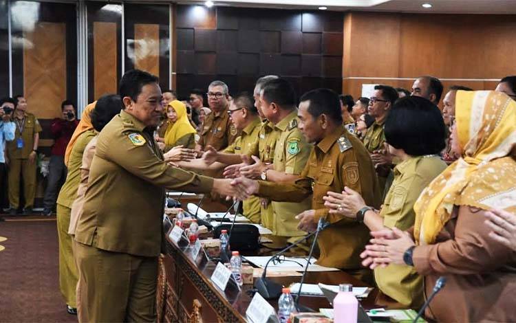 Rapat Koordinasi Tim Evaluasi dan Pengawasan Realisasi Anggaran (TEPRA) Provinsi Kalimantan Tengah diikuti kepala daerah, kepala perangkat daerah, dan pengelola TEPRA provinsi serta kabupaten/kota. (FOTO: BIRO ADPIM KALTENG)