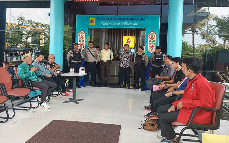 GMNI-GPM Tuntut PLN Beri Kompensasi kepada Warga Kalteng Dampak Pemadaman Listrik