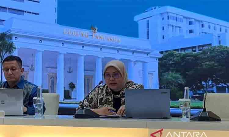 Direktur Pelindungan WNI Kemlu RI Heni Hamidah menyampaikan pernyataannya dalam taklimat media di Jakarta, Kamis (13/8/2026). (ANTARA/Nabil Ihsan)
