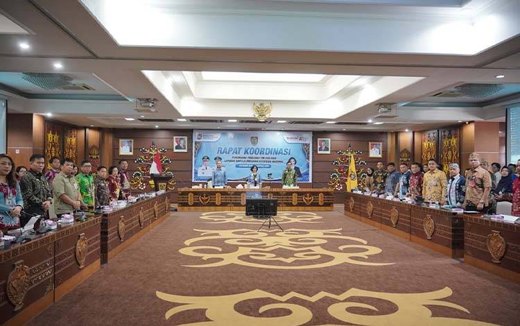 Rakor evaluasi kinerja Pro-SN di Aula Eka Hapakat. (FOTO: DISDIK KALTENG)