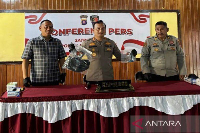 Kapolres Barito Selatan AKBP Jecson R Hutapea dan jajaran di Buntok, Jumat (28/8/2026). ANTARA/Bayu Ilmiawan