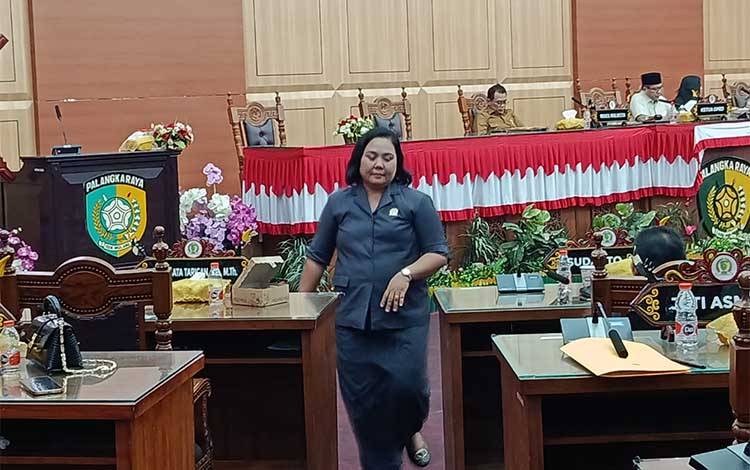 Anggota DPRD Palangka Raya dari Fraksi PKB Sri Ani Rintuh. (FOTO: MARINI)