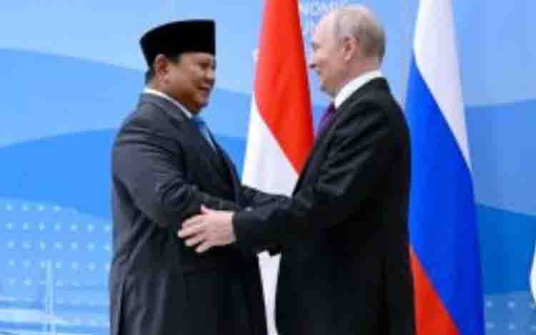 Presiden RI Prabowo Subianto (kiri) dan Presiden Rusia (kanan) Vladimir Putin dalam pertemuan Eastern Economic (EEF) ke-11, di Vladivostok, Rusia, Kamis (3/9/2026). ANTARA/HO-BPMI Sekretariat Presiden