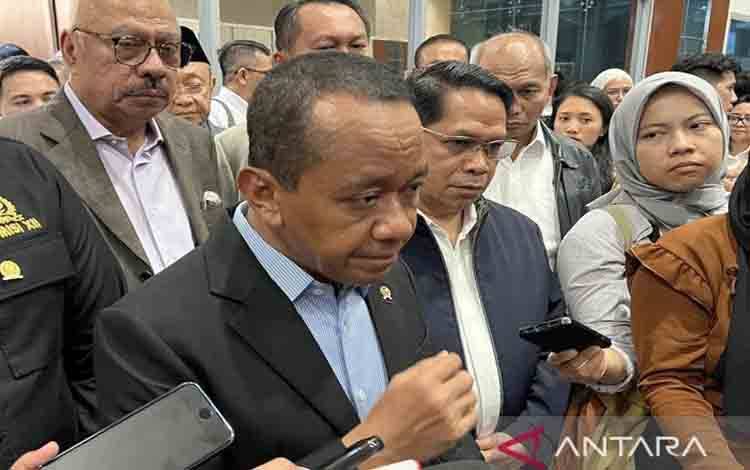 Menteri Energi dan Sumber Daya Mineral (ESDM) Bahlil Lahadalia memberi keterangannya usai Rapat Kerja dengan Komisi XII DPR RI di Kompleks Parlemen, Senayan, Jakarta, Senin (31/8/2026). ANTARA/Putu Indah Savitri/am.
