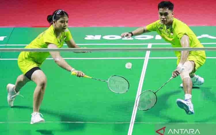 Pebulu tangkis ganda campuran Indonesia Jafar Hidayatullah (kanan) dan Felisha Alberta Nathaniel Pasaribu (kiri). (ANTARA FOTO/ASPRILLA DWI ADHA)