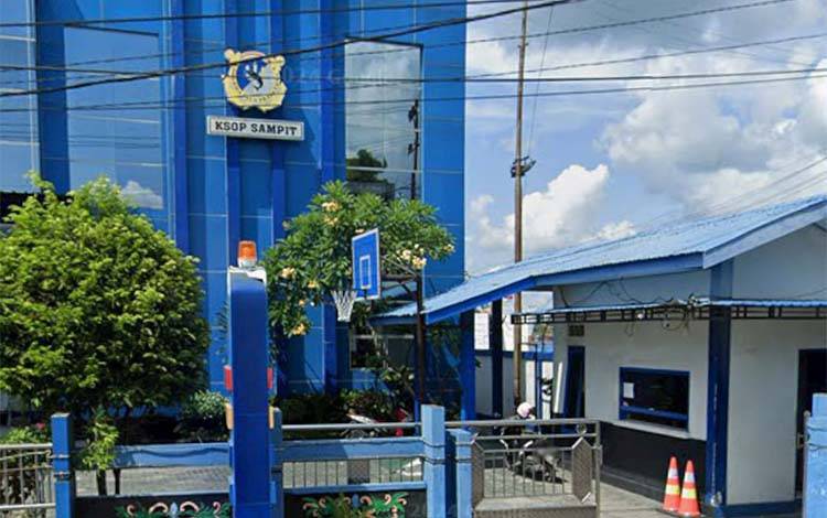 Kantor Kesyahbandaran dan Otoritas Pelabuhan (KSOP) Kelas IIIB Sampit.