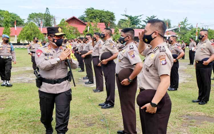Ratusan Anggota Polri dan ASN Polda Kalteng Naik Pangkat