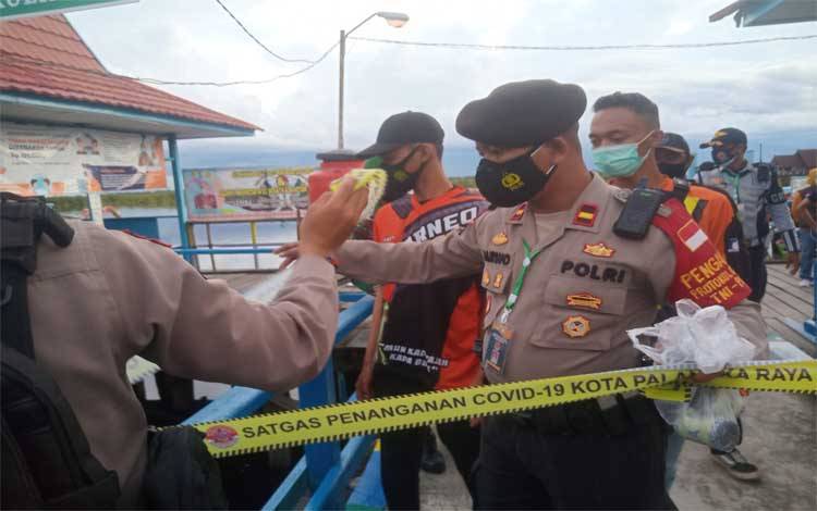 Satgas Covid-19 Bubarkan Pengunjung Wisata Air Hitam Sebangau