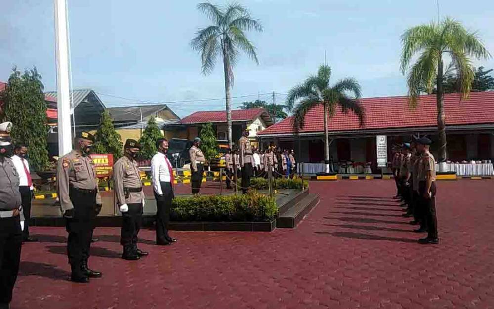 52 Personel Polres Kobar Naik Pangkat