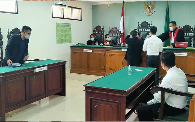 Saat BAP Acin Didampingi Penasihat Hukum yang Ditunjuk Polres Kotim