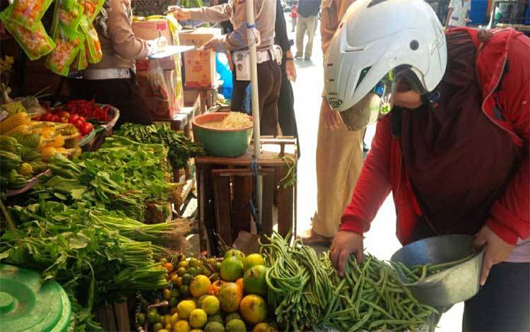Harga Cabai di Pasar Kuala Kapuas Merangkak Naik