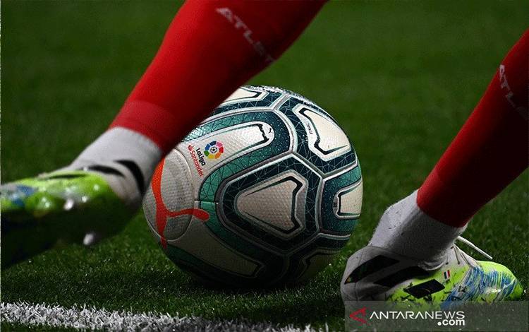 Valencia Tinggalkan Zona Degradasi Selepas Susah Payah Imbangi Cadiz