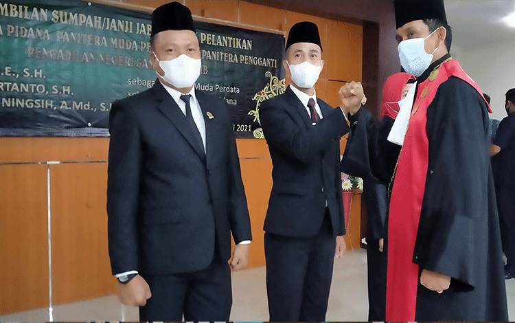 Pejabat Panmud Perdata dan Pidana Pengadilan Negeri Sampit Berganti