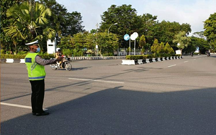 Polsek Selat Atur Lalu Lintas Bentuk Pelayanan Masyarakat