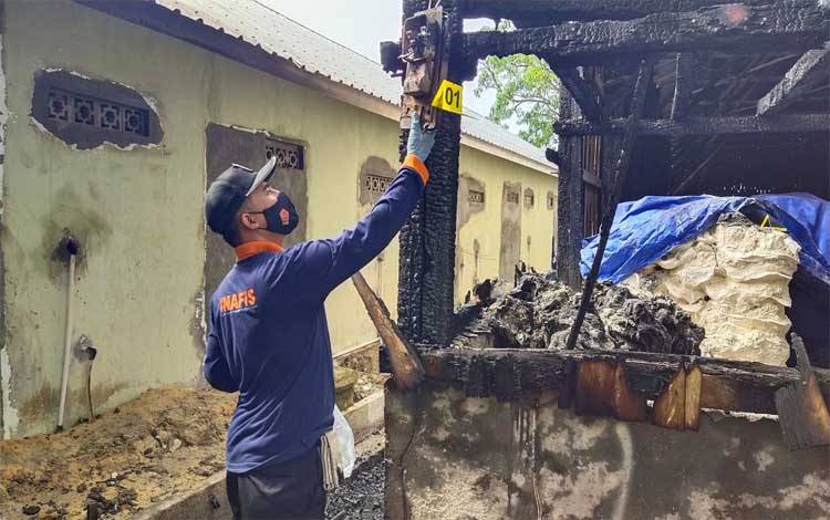 Gudang Pupuk di Kumai Terbakar