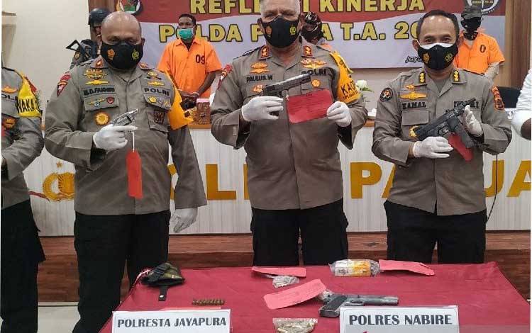 Kapolda Papua Ungkap Peran ASN Penyelundup Senpi di Nabire