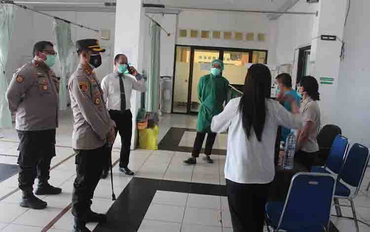 Kapolres Seruyan Kontrol Keamanan RSUD Kuala Pembuang