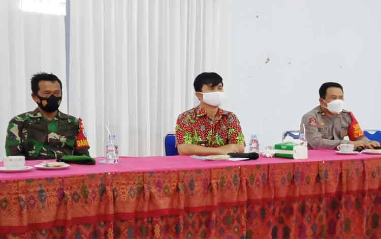 Danramil Tamiang Layang Bicara Ancaman Ketersediaan Pangan dan Radikalisme
