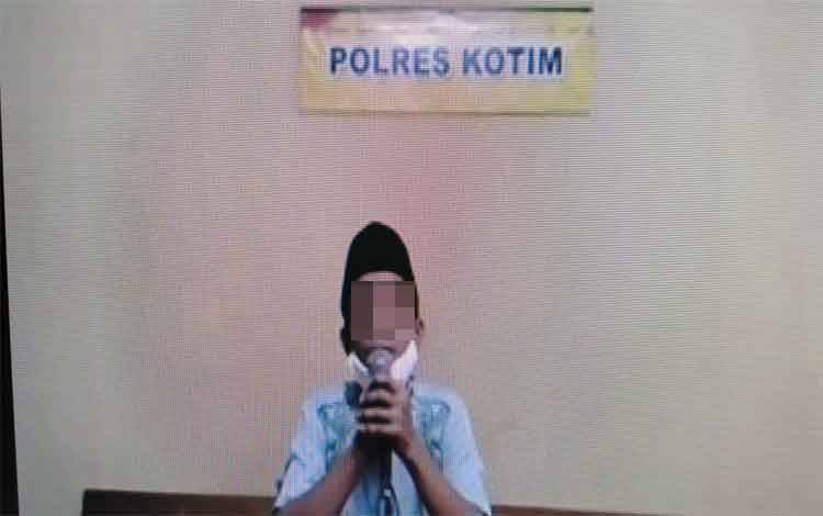 Pembawa Sajam Saat Bertengkar dengan Kakak Dituntut 1 Tahun Penjara