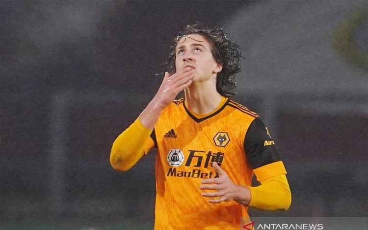 Pelatih Wolves Minta Fabio Silva Bermain Lebih Tajam