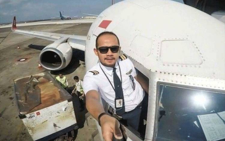 Extra Crew Sriwijaya Air, Fadly Rencana Nikahi Pujaan Hati Seorang Dokter