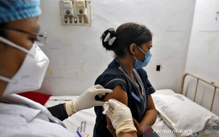 India Akan Terima Pengiriman Pertama Vaksin COVID-19 Rusia