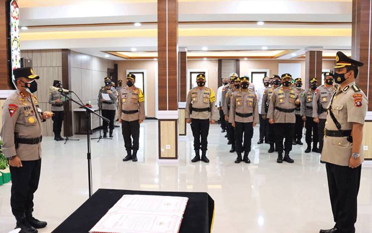 Kapolda Kalteng Lantik Kombes Kismanto Eko Saputro Sebagai Kabidhumas?