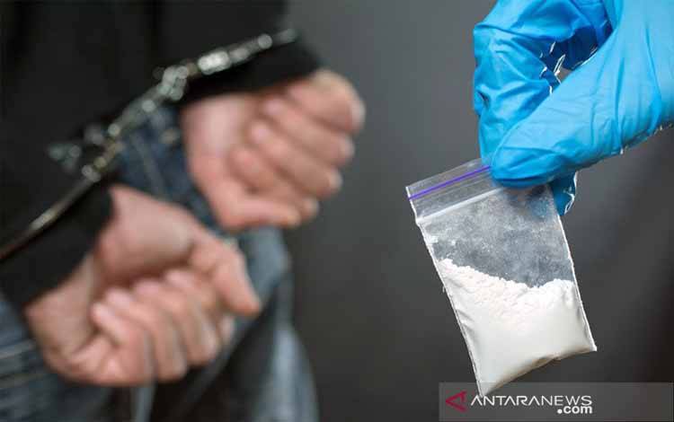 Polisi Ciduk Suami Penyanyi Nindy Ayunda