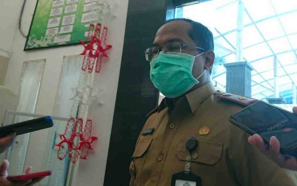 Vaksinasi Pejabat Daerah dan Tokoh Masyarakat Untuk Buktikan Keamanan Vaksin Covid-19
