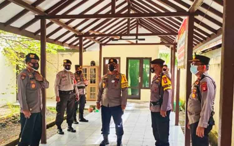 Kapolda Kalteng Cek Gudang Vaksin Covid-19 Pastikan Keamanan